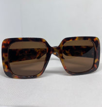 Load image into Gallery viewer, Bold and Chic-Tortoise
