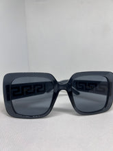 Load image into Gallery viewer, Bold ansd Chic-Light Grayish
